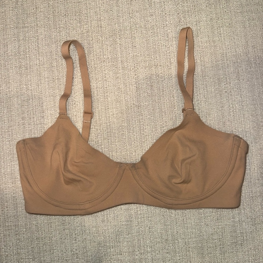 SKIMS Fits Everybody Unlined Demi Bra